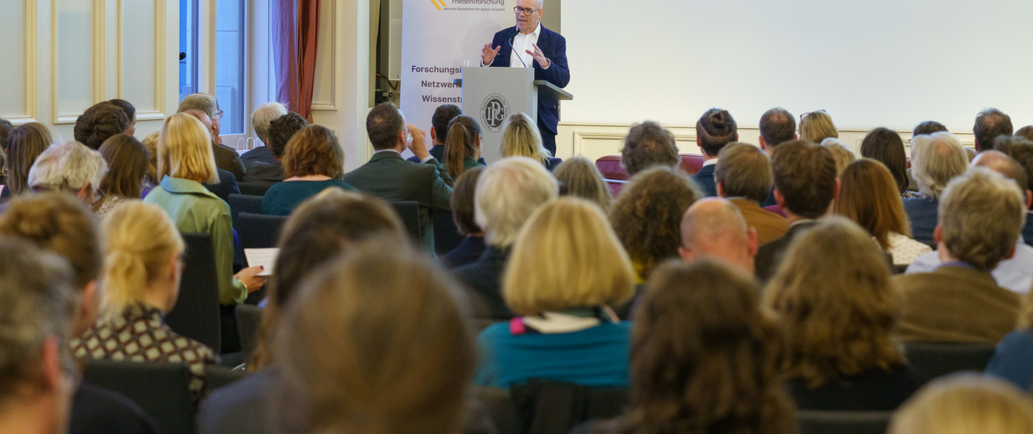 Jubiläumsveranstaltung der DSF - FriedensStiftung in Zeiten globaler Krisen - 25 Jahre Deutsche Stiftung Friedensforschung